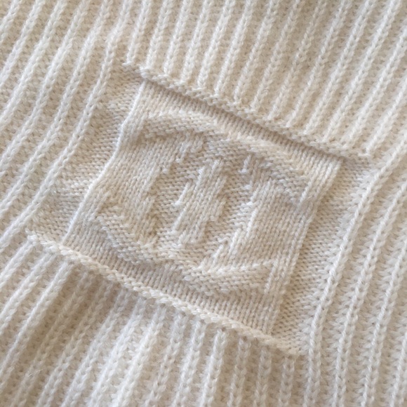 Chanel Cream-Colored Cashmere Beanie - Picture 2 of 3